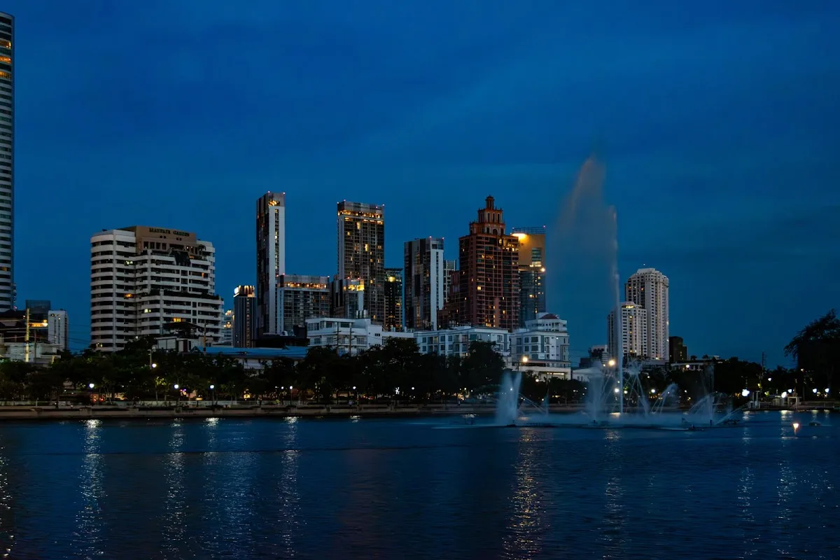 แผนที่เส้นทางเดินจากBTS พร้อมพงษ์ไปAguston Sukhumvit 22 ย่านพร้อมพงษ์