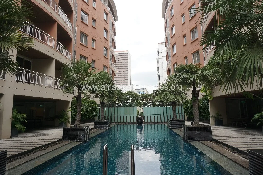 ภาพจริงของ The Rise Sukhumvit 39 ย่านพร้อมพงษ์ จาก Google Maps