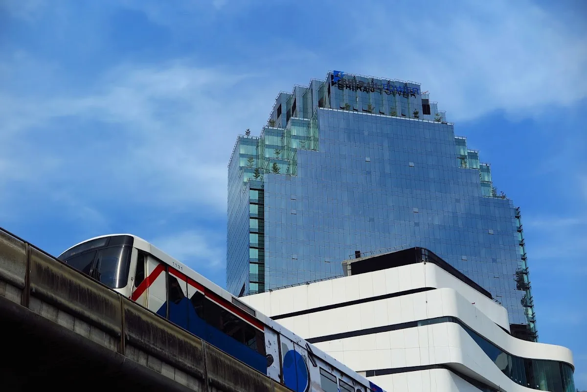 แผนที่เส้นทางเดินจากBTS พร้อมพงษ์ไปBHIRAJ TOWER at EmQuartier (ภิรัชทาวเวอร์ แอท เอ็มควอเทียร์) ย่านพร้อมพงษ์