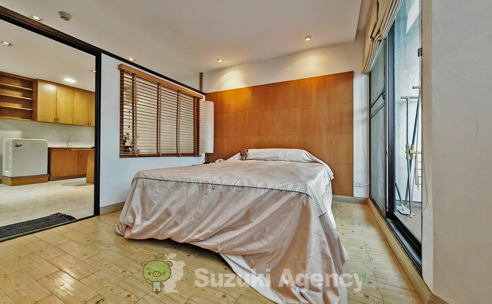 อาคารโลว์ไรส์ของโครงการใหม่สุขุมวิท 39 กลางซอยพร้อมพงษ์ บรรยากาศเงียบสงบในช่วงเย็น