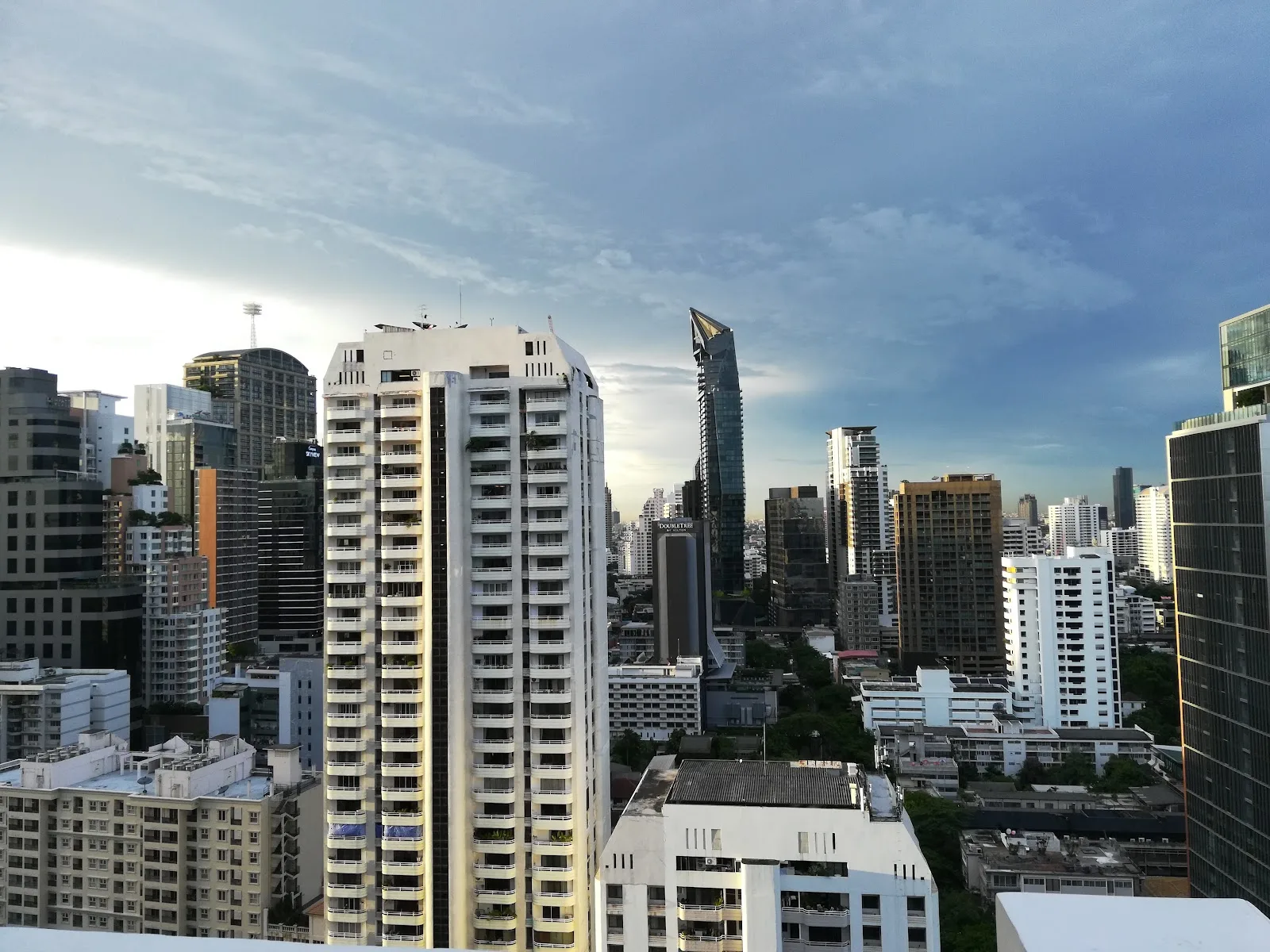 ภาพจริงของ คอนโด วัน เอ็กซ์ สุขุมวิท 26 ย่านพร้อมพงษ์ จาก Google Maps (รูปที่ 3)