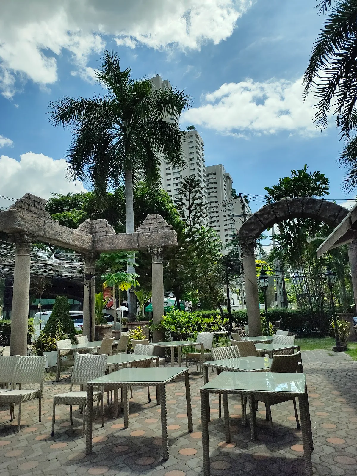 Beirut Restaurant - Sukhumvit 39 | مطعم بيروت