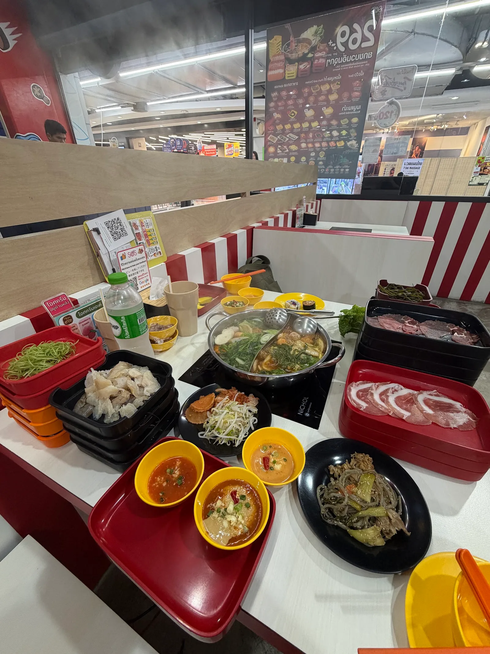 ภาพจริงของ SOS Shabu Buffet (Big C Rama 4) - เอสโอเอส บุฟเฟต์ ชาบู บิ๊กซีพระราม 4 ย่านพร้อมพงษ์ จาก Google Maps (รูปที่ 2)