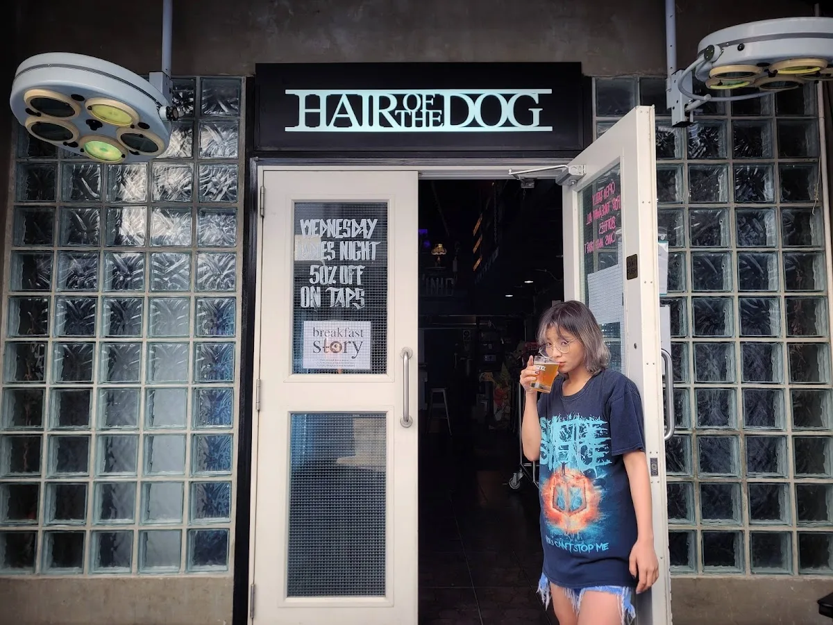 Hair of the Dog Craft Beer and Gin Experience Phrom Phong
